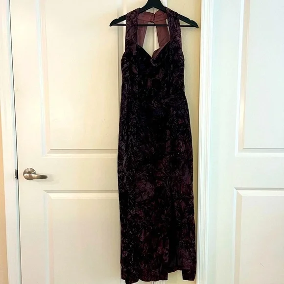 Vintage Crushed Velvet Burgundy Dress with Slit and buttons, Size: 6 - Picture 4 of 17